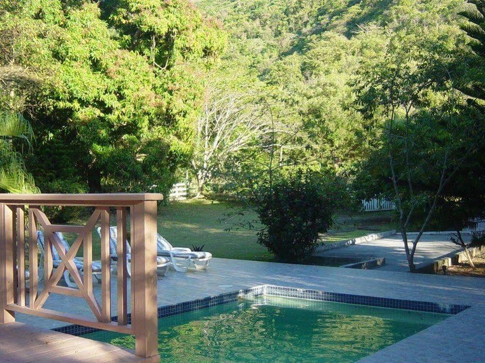 Icis Villas Brewers Bay Екстериор снимка